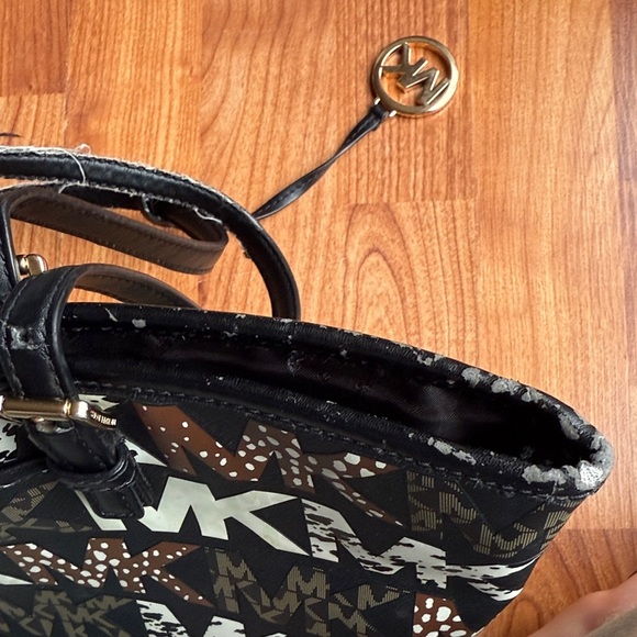 Michael Kors Jet Set Travel Medium Carryall Tote Designer Animal Print Gold Used - Picture 7 of 15